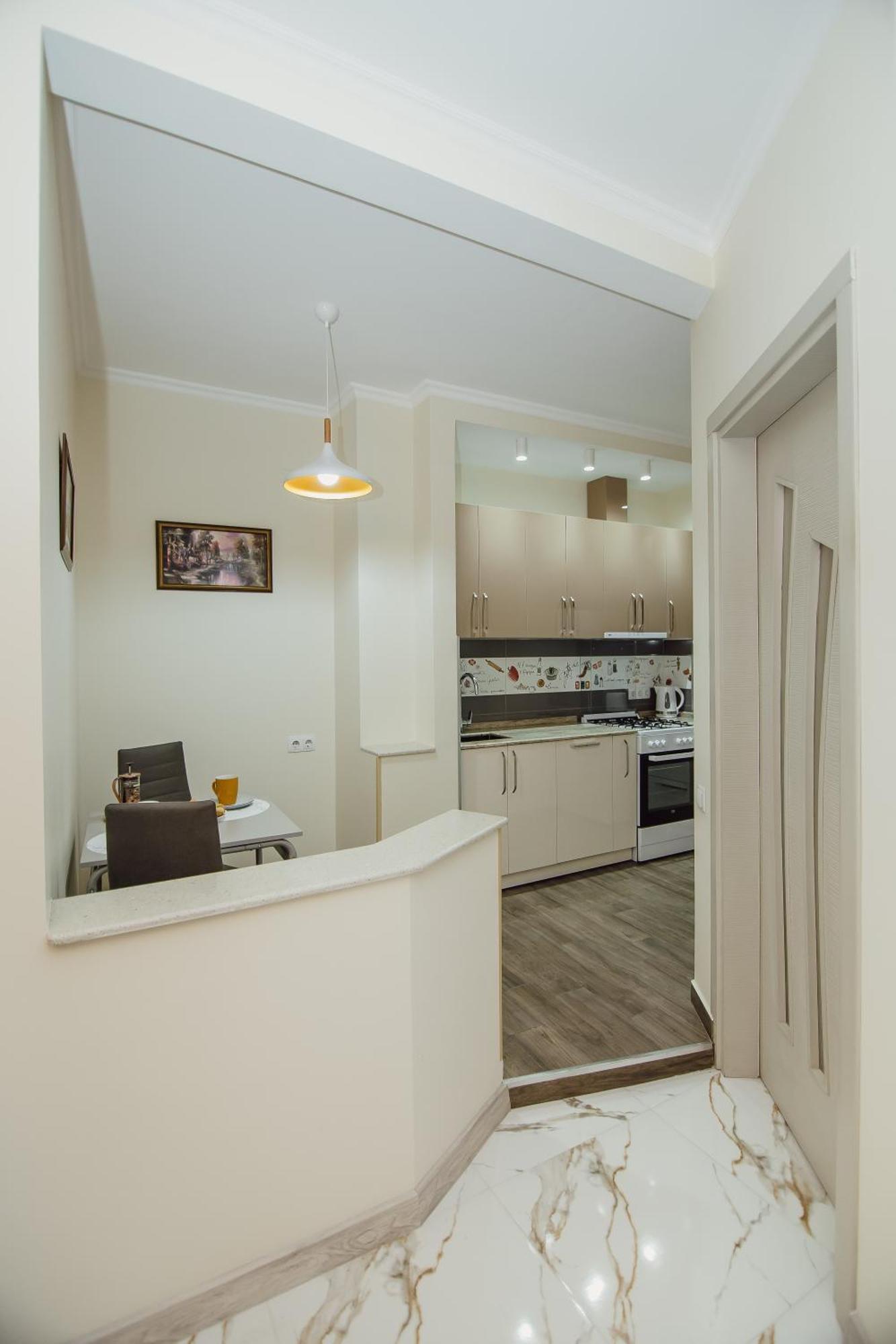 Ekaterine'S Apartments บาทูมิ ห้อง รูปภาพ